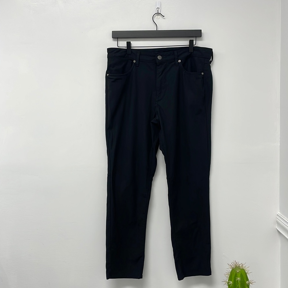 Black American Eagle pants